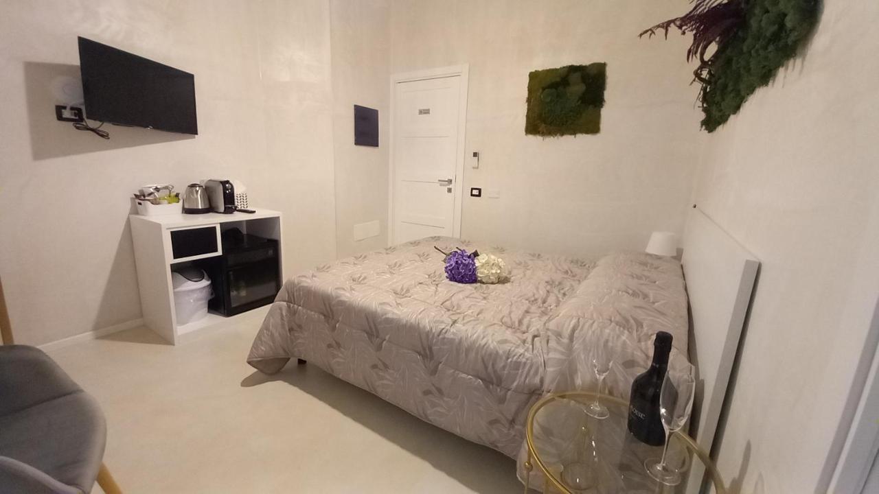 Flower Rooms 卡利亚里 外观 照片