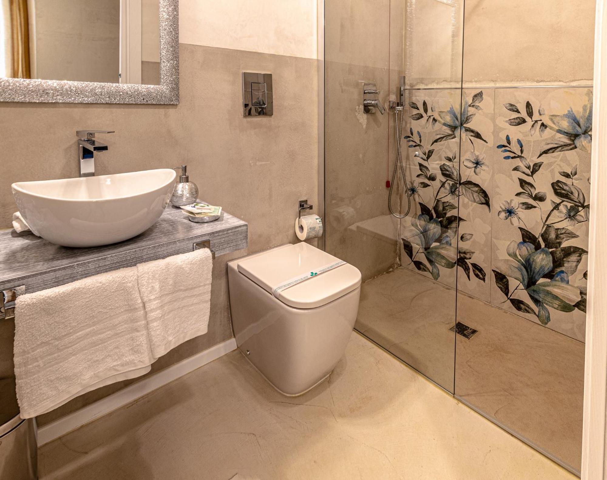 Flower Rooms 卡利亚里 客房 照片